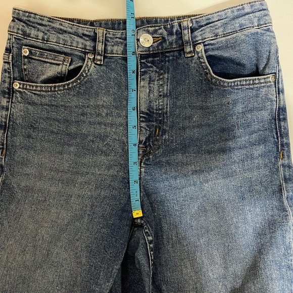 H&M Divided High Rise Raw Hem Jeans - Picture 8 of 8